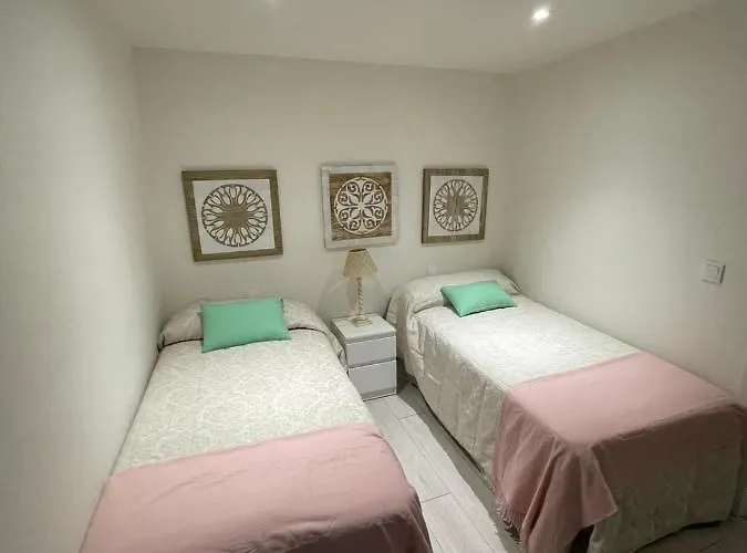 Casa Tia Milagros * 푸에블라 데 사나브리아